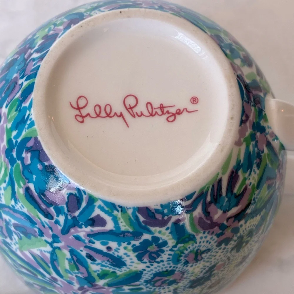 LILLY PULITZER Floral Ceramic Mug with Hidden Cat/Lion Design